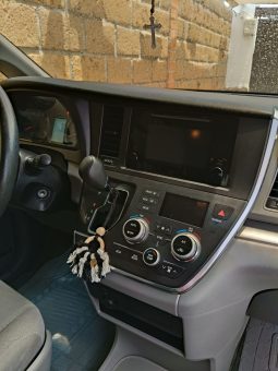 Toyota Sienna CE 2017