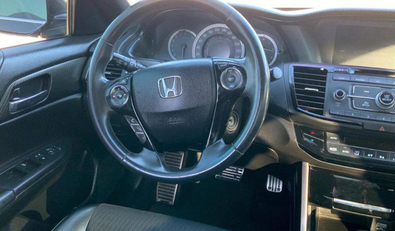 
								Honda Accord Touring 2019 full									