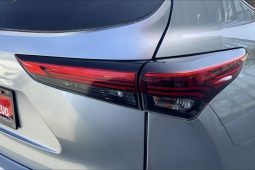 
										Toyota Highlander XLE 2021 full									