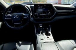 
										Toyota Highlander XLE 2021 full									