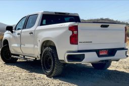 
										Chevrolet Silverado 2020 full									