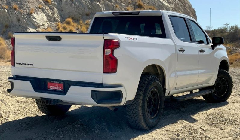 
								Chevrolet Silverado 2020 full									