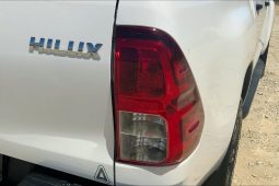 
										Toyota Hilux 2021 full									