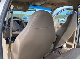 
										Ford Lariat 2001 full									