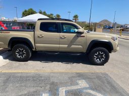 TOYOTA TACOMA 2017