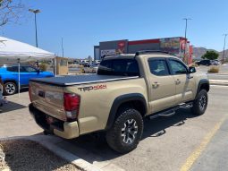 TOYOTA TACOMA 2017