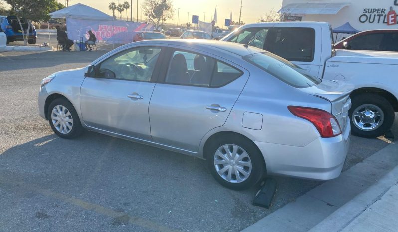 
								Nissan Versa 2016 full									