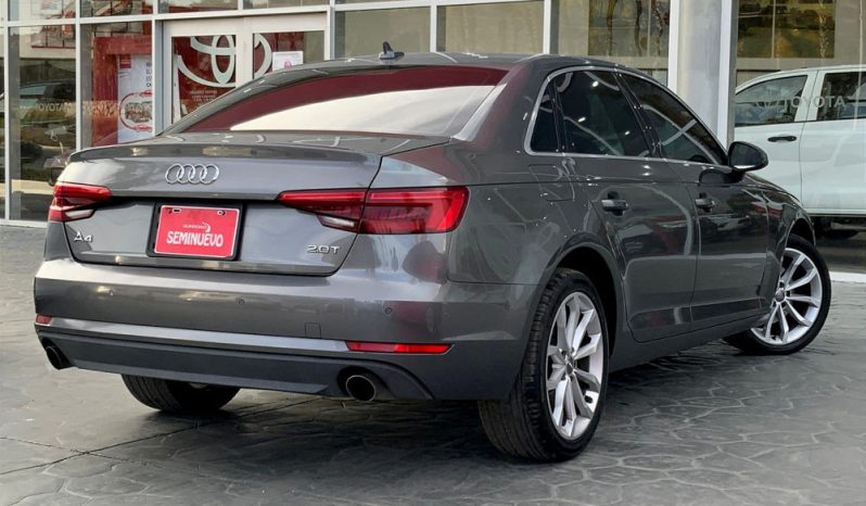 
								Audi A4 2.0 TDI Select 2017 full									