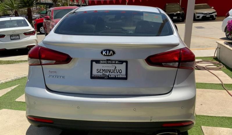 
								Kia Forte 2018 full									