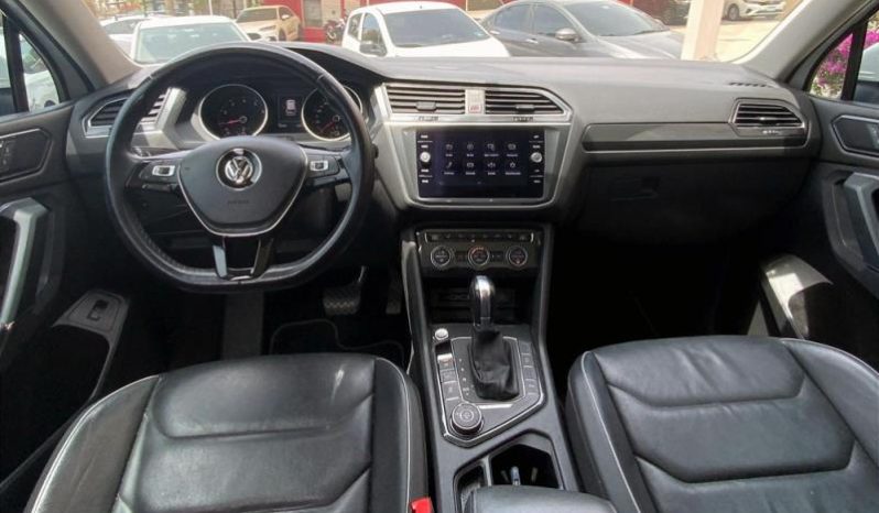 
								Volkswagen Tiguan 2018 full									