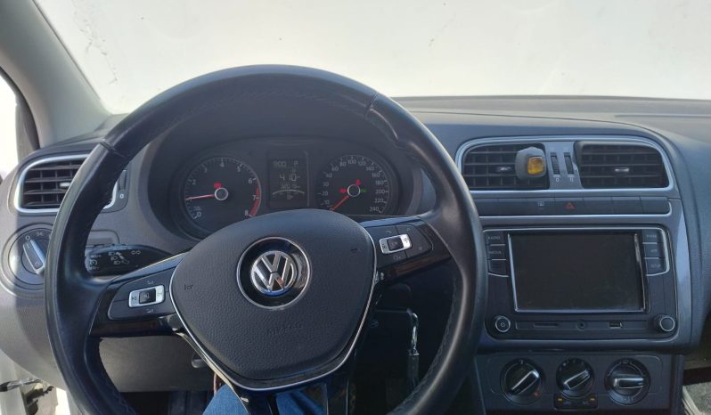 
								Volkswagen Polo 2022 full									