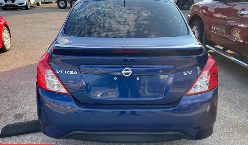 
								Nissan Versa 2019 full									